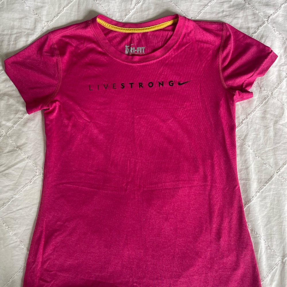 Nike Livestrong Pink Short Sleeve T-Shirt - Size Small